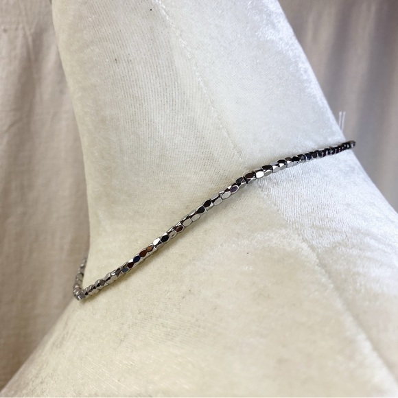 NWT 💎 SPARKLING HAZY FACETED SILVER BEADS SHIMMERING NECKLACE - Picture 5 of 9